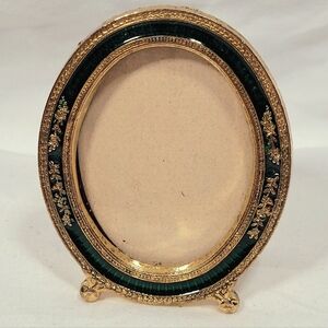 Silvestri Gold and Green Oval Claw Foot Frame